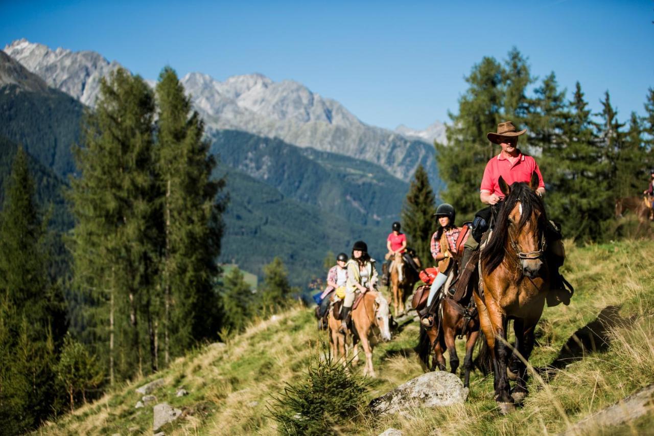 Hotel Fronza - Your Hike & Mountain Home لوتاغو المظهر الخارجي الصورة