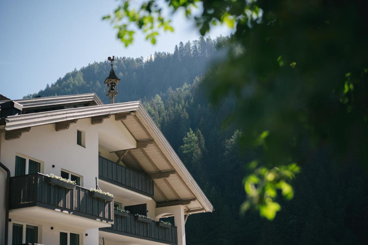 Hotel Fronza - Your Hike & Mountain Home لوتاغو المظهر الخارجي الصورة